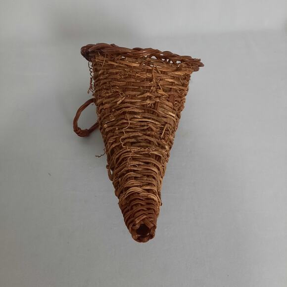 Vintage Cornucopia Horn of Plenty with Sugared Faux Fruit - Picture 4 of 6